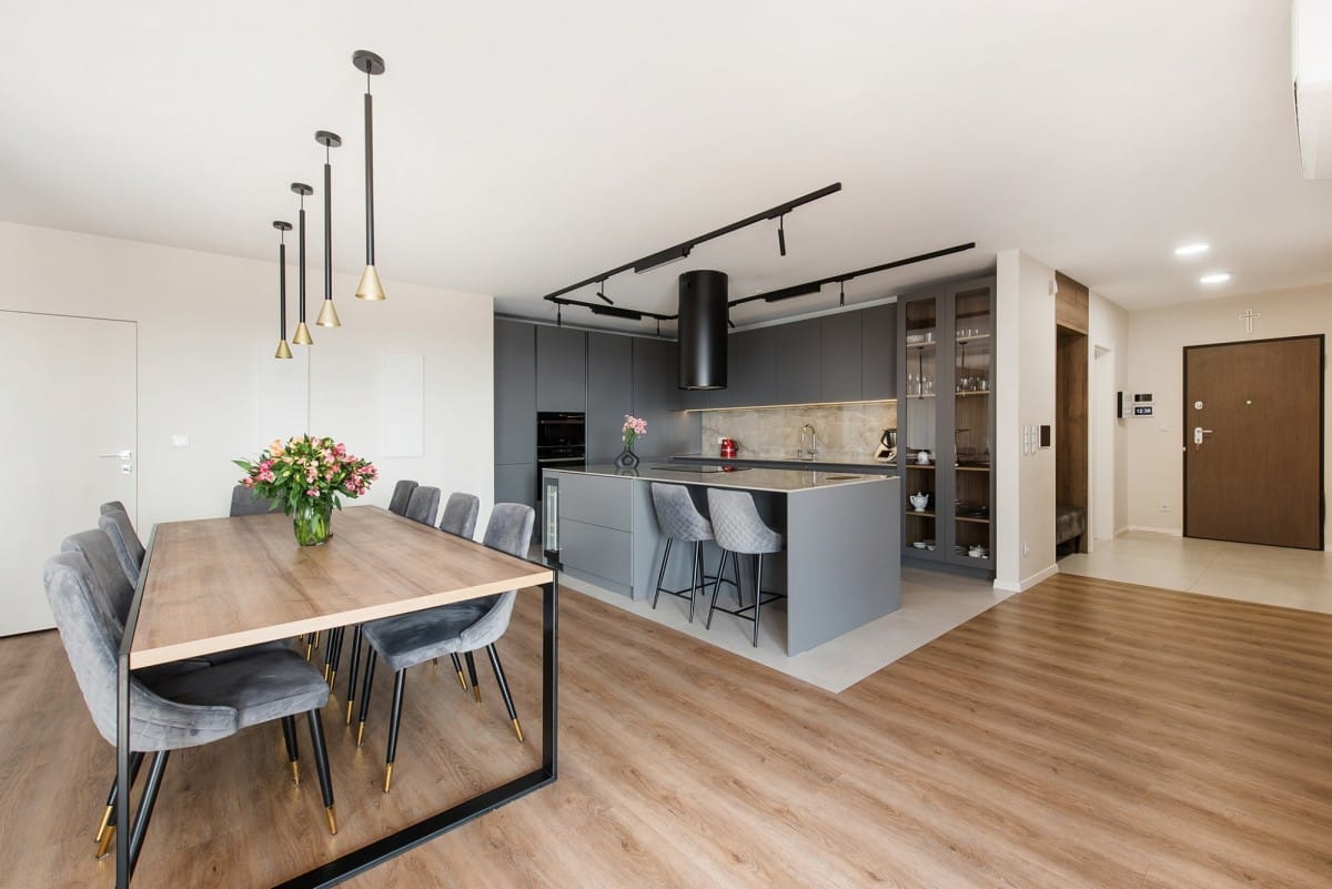 Mieszkanie 4 pokojowe na Sprzedaż