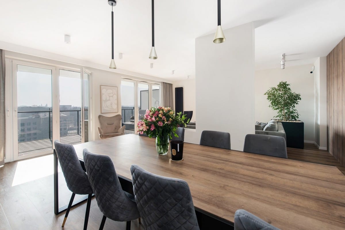 Mieszkanie 4 pokojowe na Sprzedaż