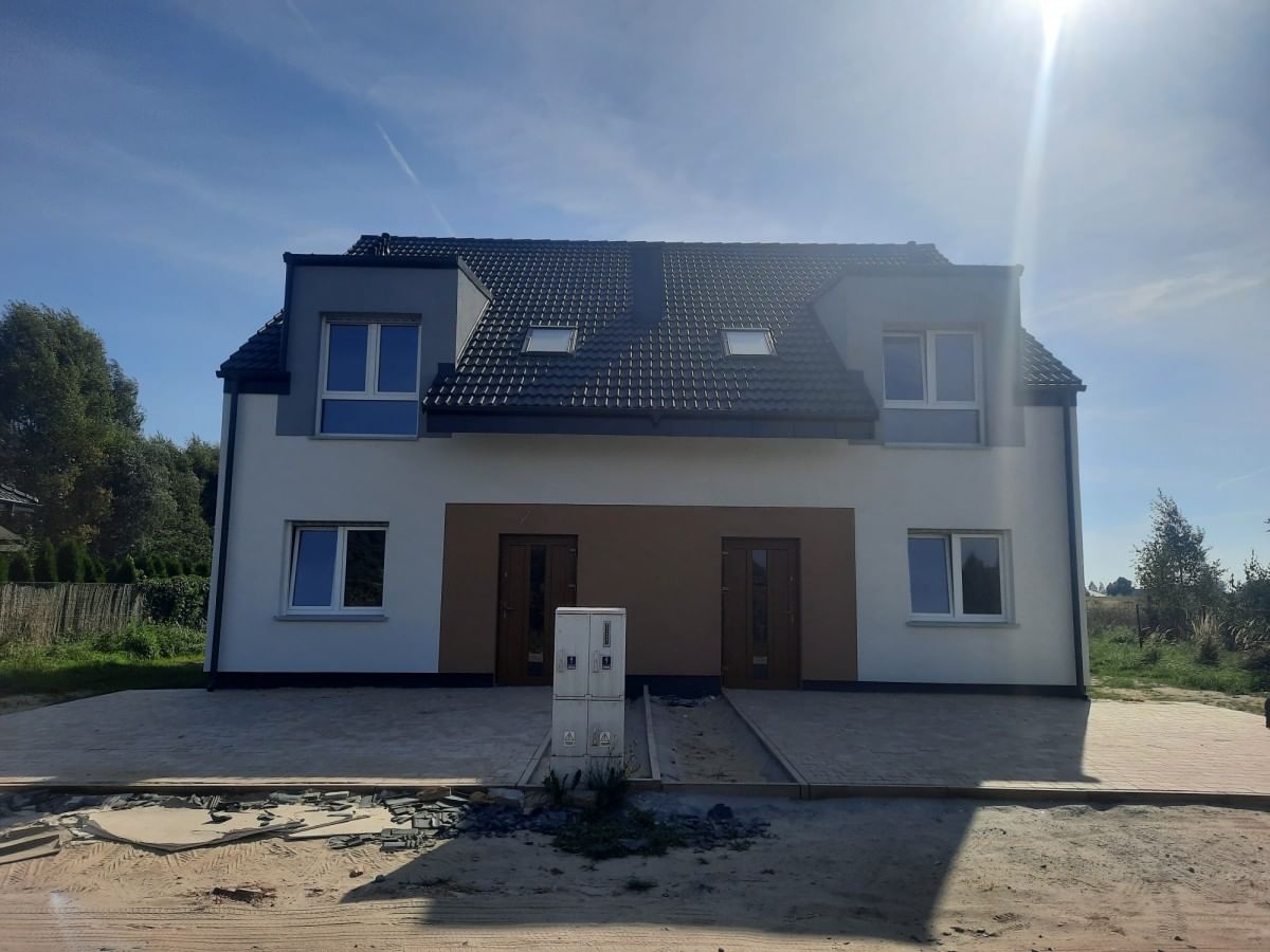 Dom 5 pokojowe na Sprzedaż