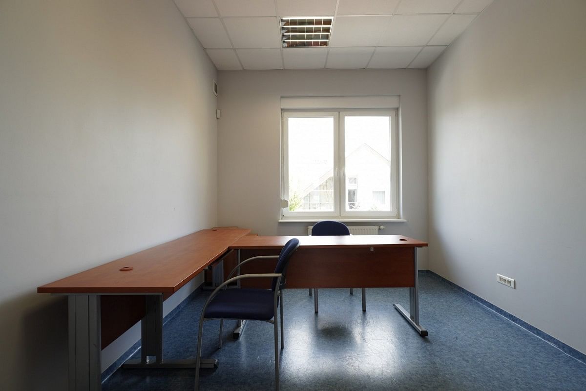 Lokal użytkowy  pokojowe na Sprzedaż
