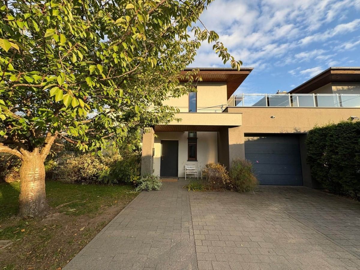 Dom 5 pokojowe na Sprzedaż