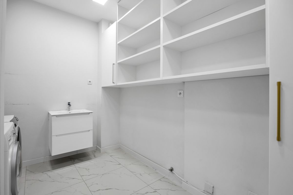 Mieszkanie 4 pokojowe na Wynajem