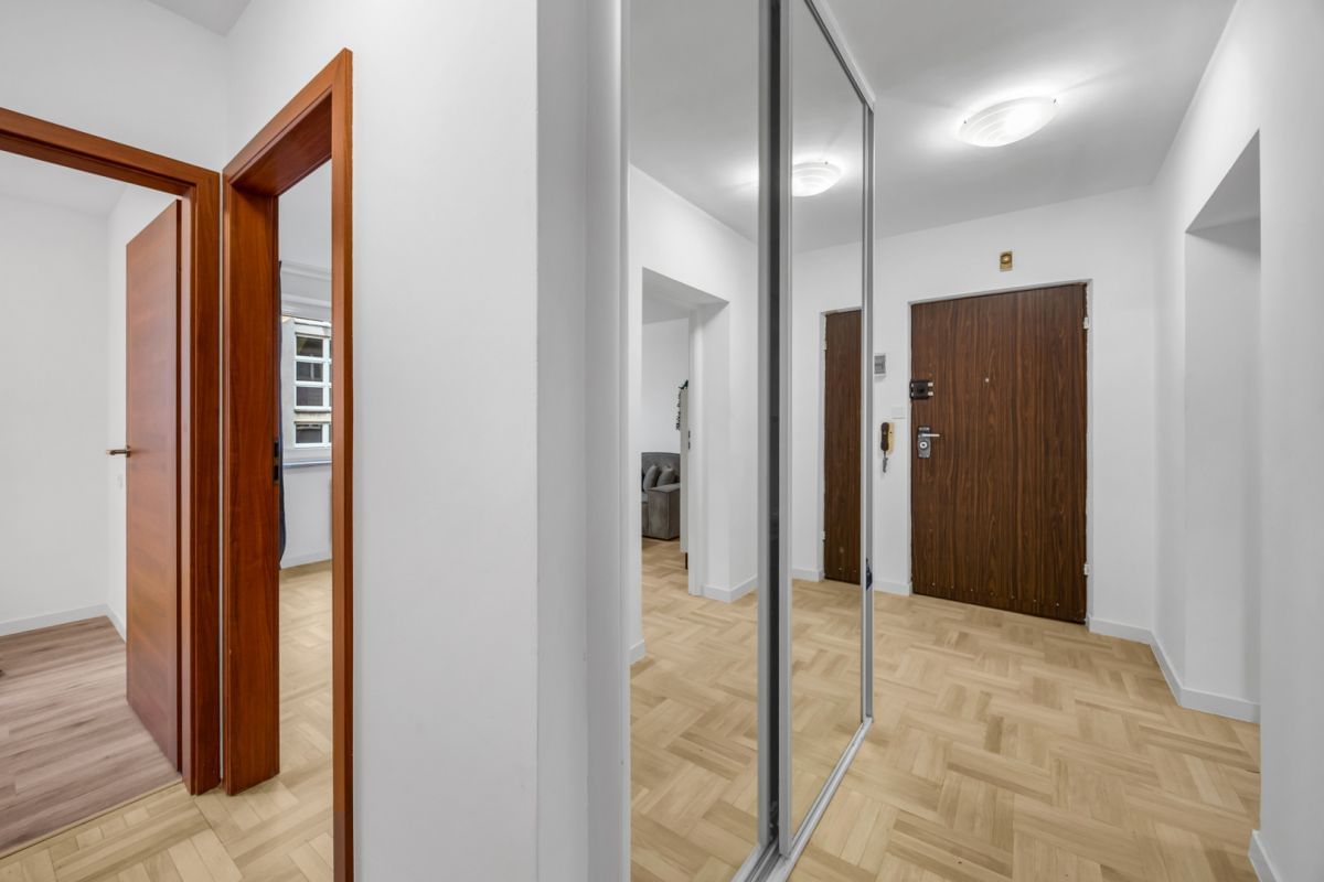 Mieszkanie 3 pokojowe na Sprzedaż