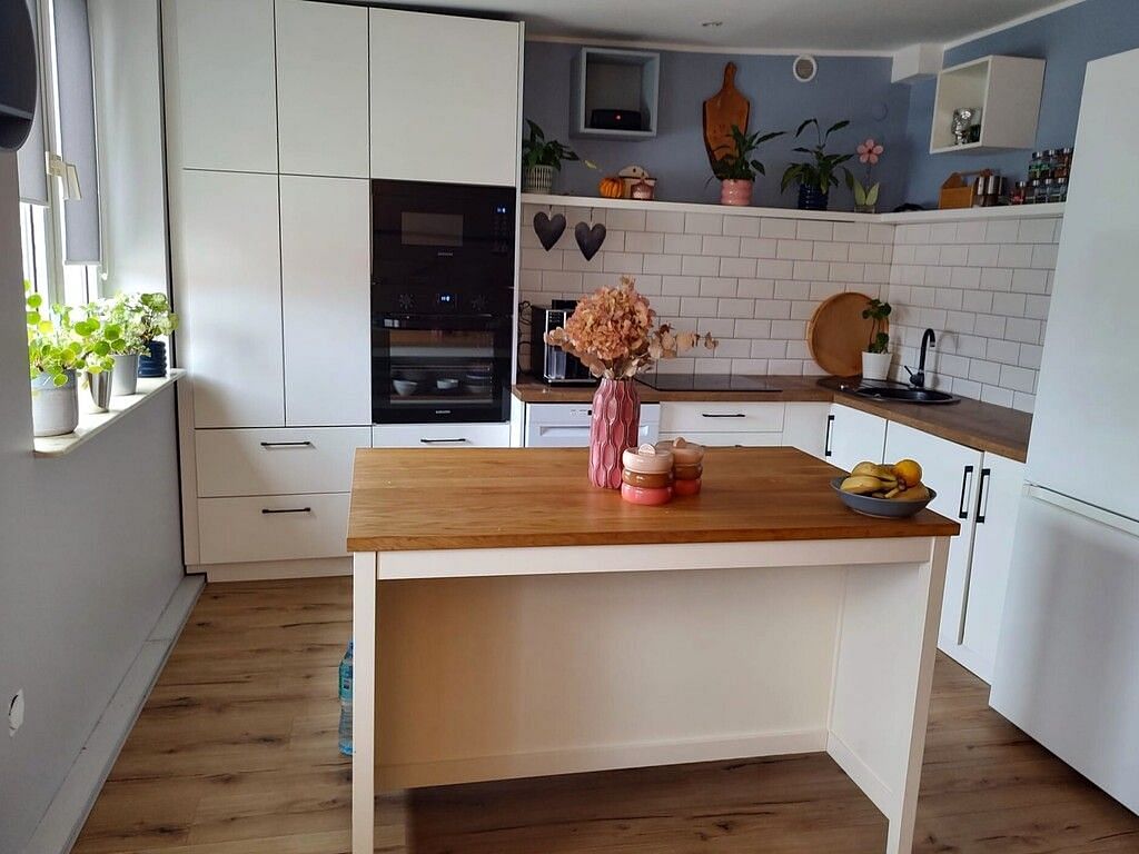 Mieszkanie 4 pokojowe na Sprzedaż