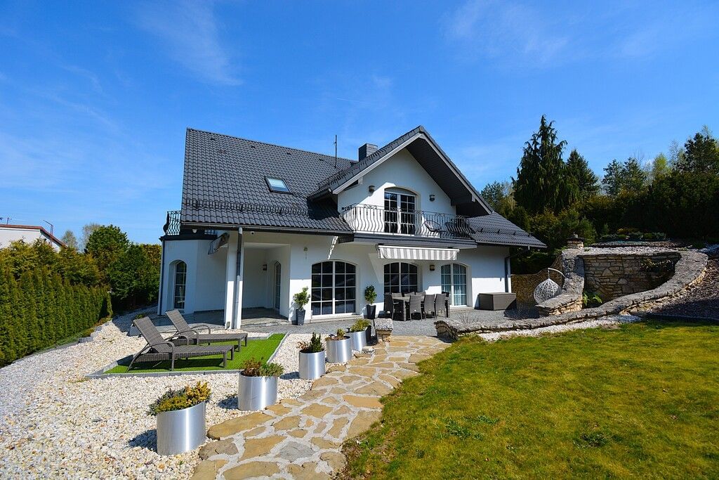 Dom 6 pokojowe na Sprzedaż