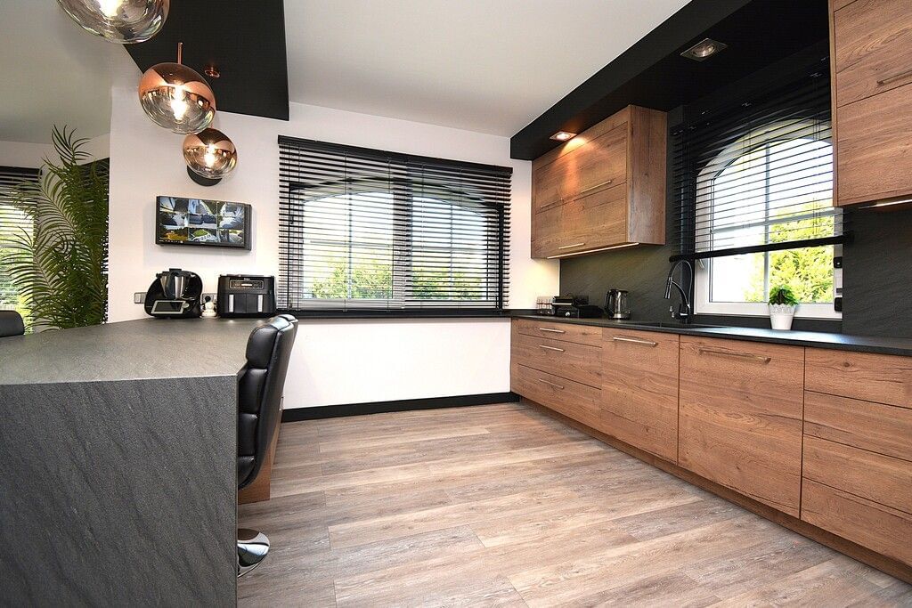 Dom 6 pokojowe na Sprzedaż