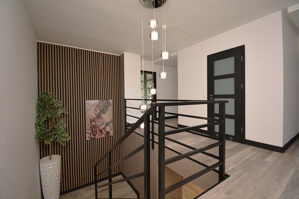 Dom 6 pokojowe na Sprzedaż