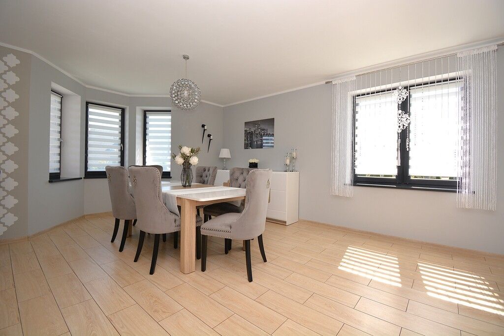 Dom 4 pokojowe na Sprzedaż