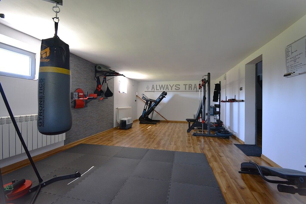 Dom 4 pokojowe na Sprzedaż