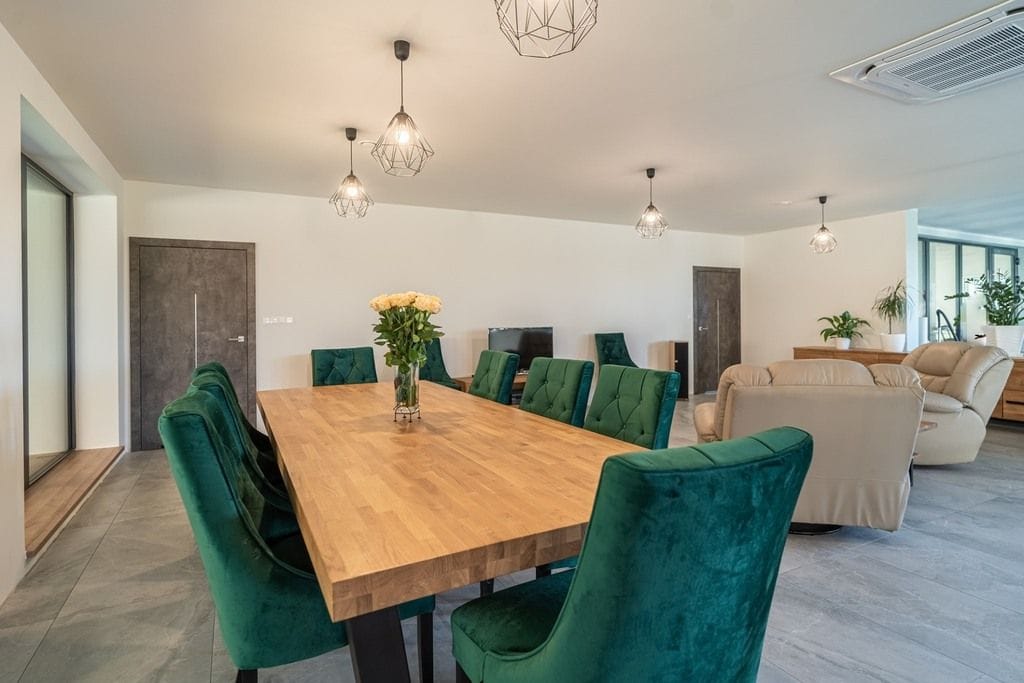 Lokal użytkowy  pokojowe na Sprzedaż