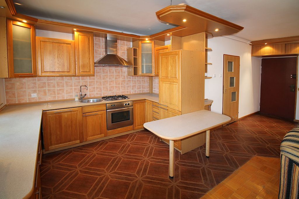 Mieszkanie 3 pokojowe na Sprzedaż