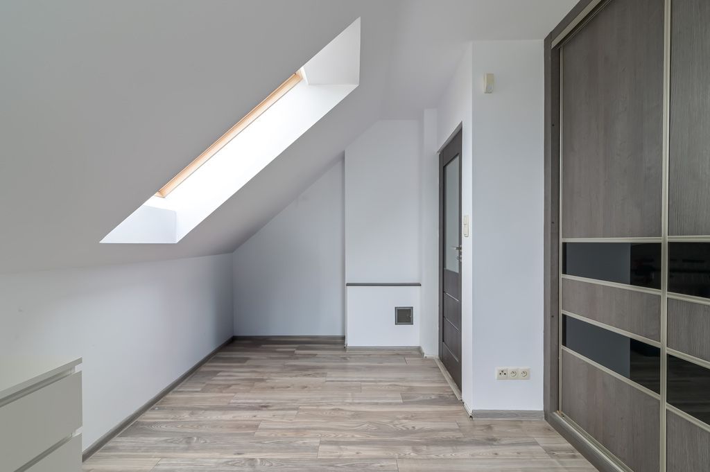 Dom 5 pokojowe na Sprzedaż