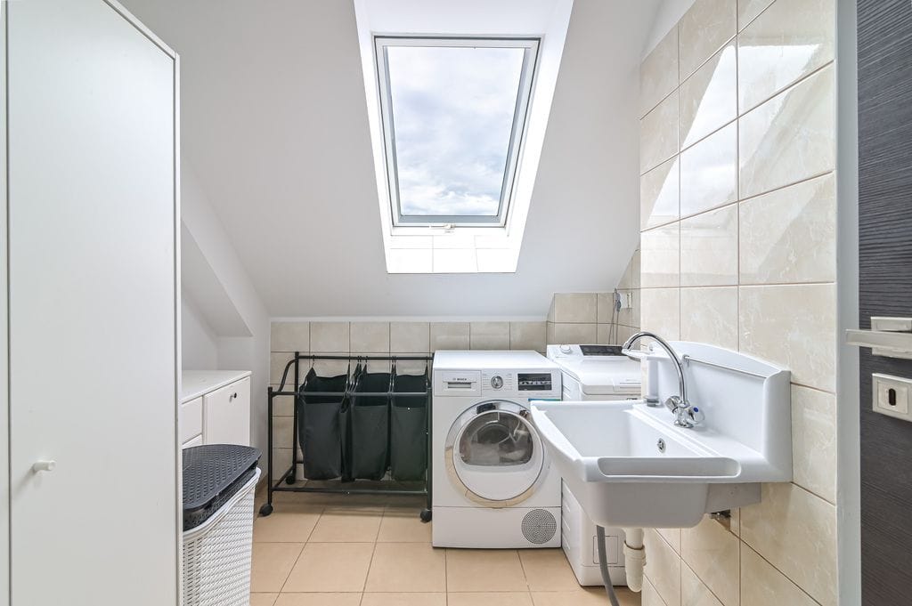 Dom 5 pokojowe na Sprzedaż