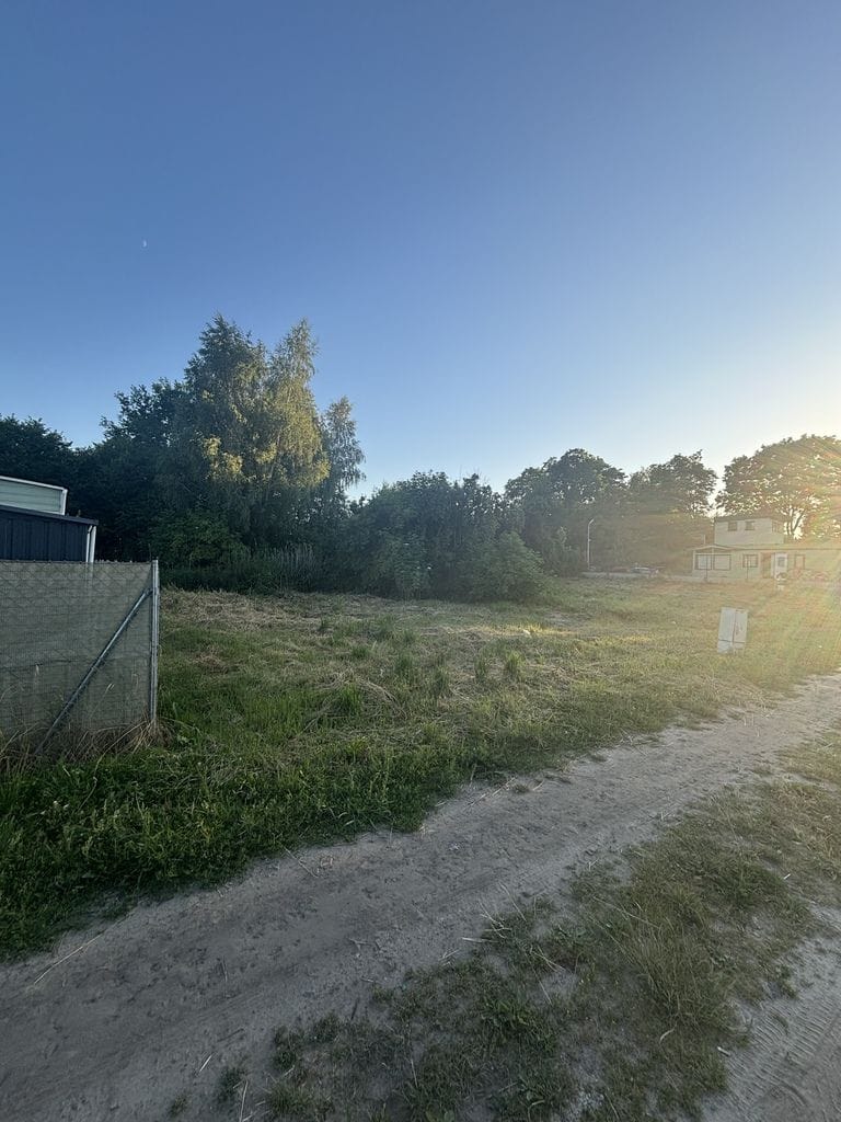 Działka  pokojowe na Sprzedaż