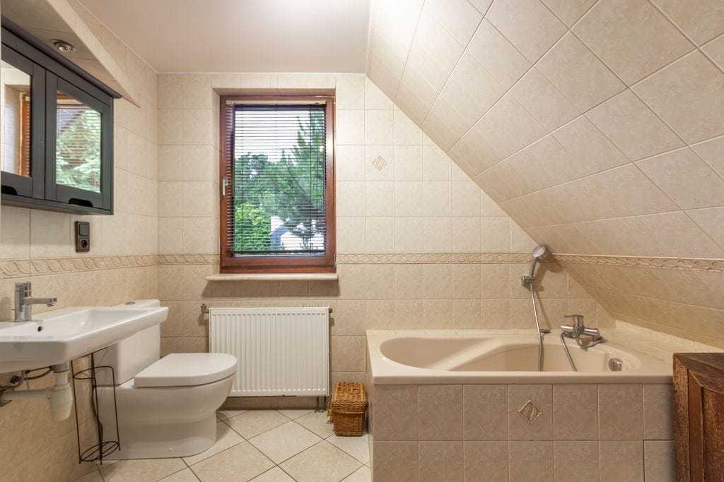 Dom 5 pokojowe na Sprzedaż