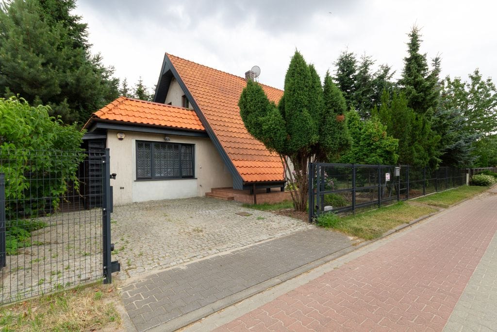 Dom 5 pokojowe na Sprzedaż