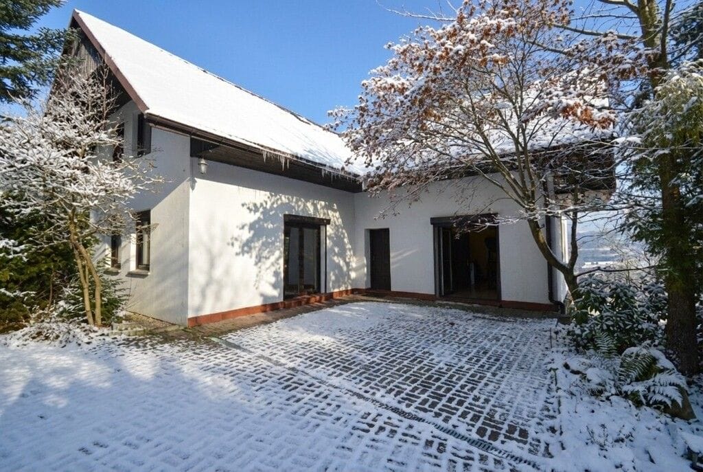 Dom 6 pokojowe na Sprzedaż