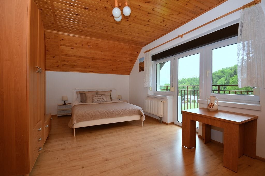 Dom 6 pokojowe na Sprzedaż