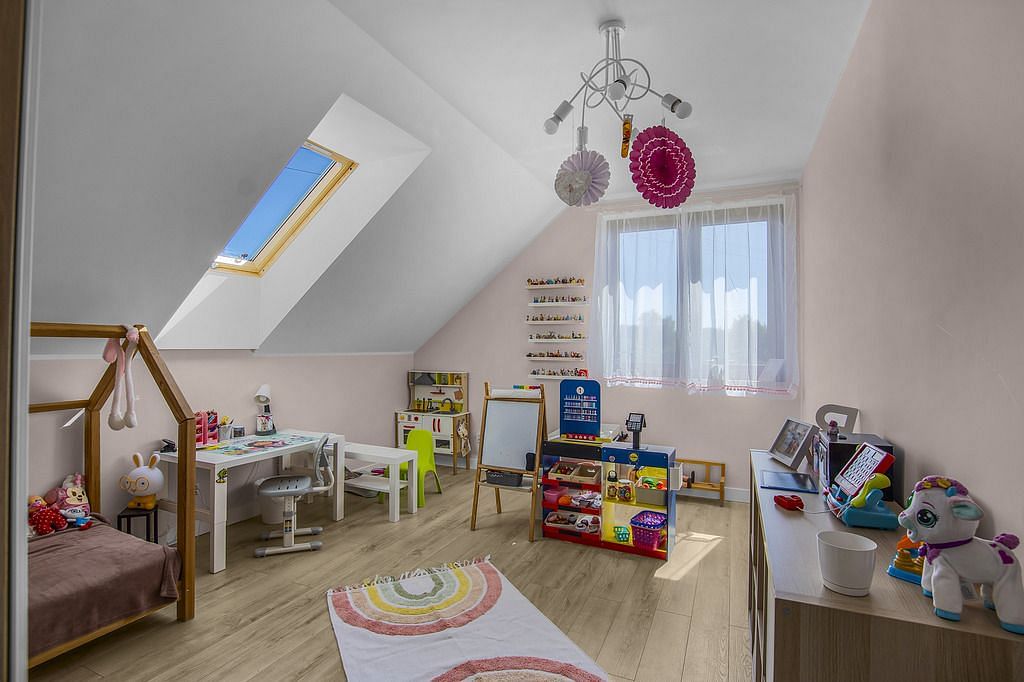 Dom 4 pokojowe na Sprzedaż