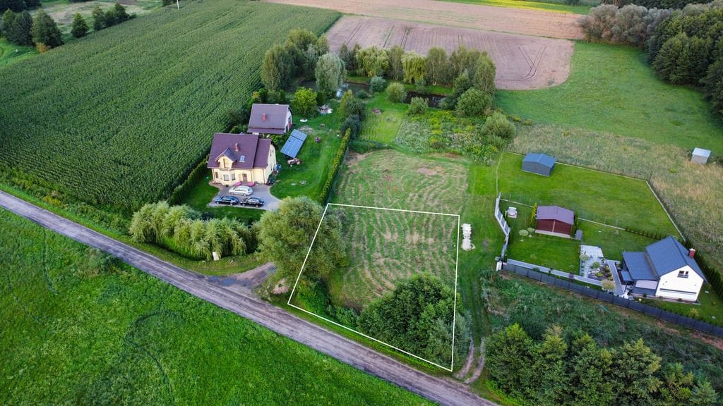 Działka  pokojowe na Sprzedaż