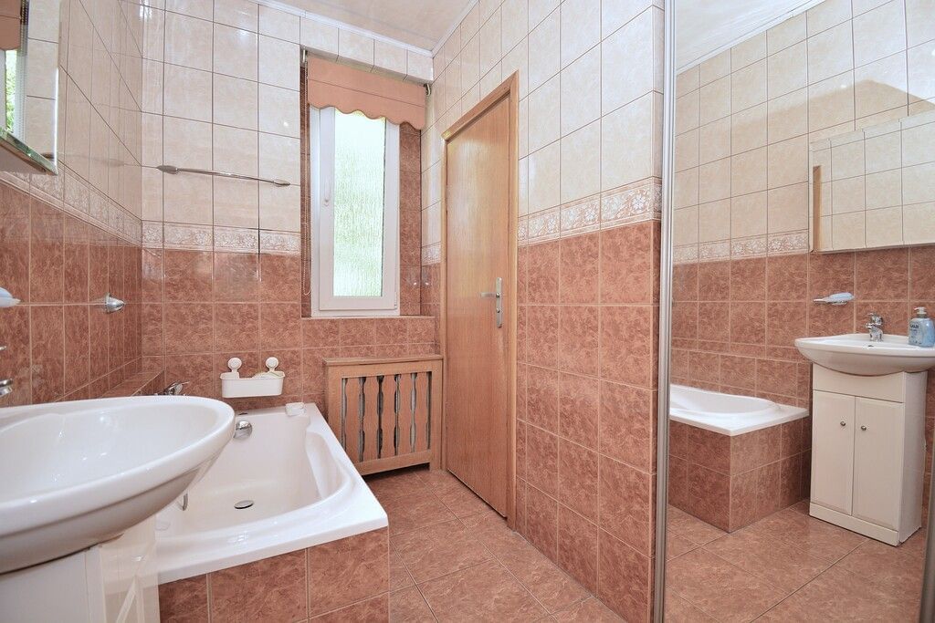 Dom 5 pokojowe na Sprzedaż