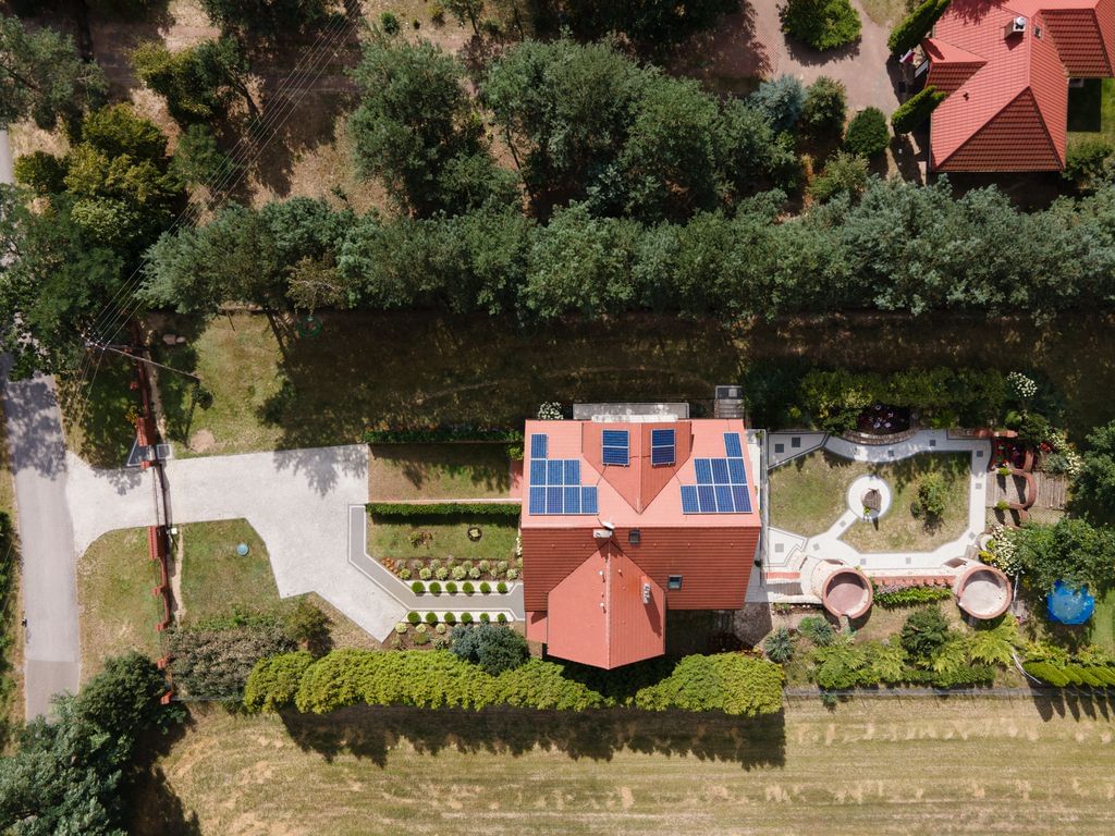 Dom 8 pokojowe na Sprzedaż