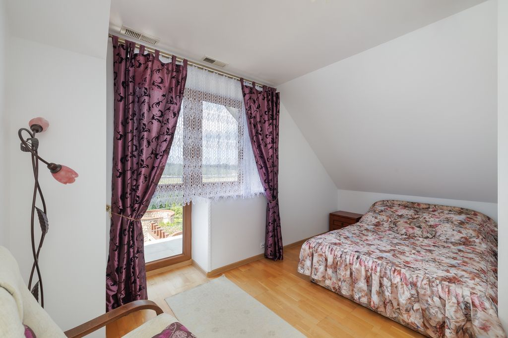 Dom 8 pokojowe na Sprzedaż