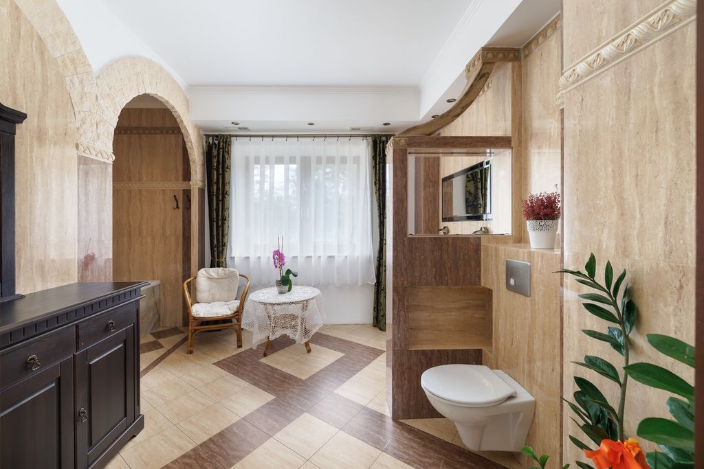 Dom 8 pokojowe na Sprzedaż