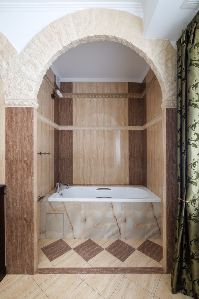 Dom 8 pokojowe na Sprzedaż