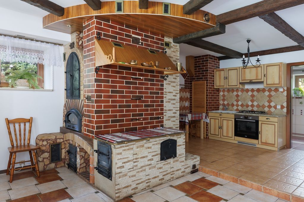 Dom 8 pokojowe na Sprzedaż