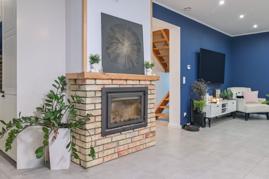 Dom 6 pokojowe na Sprzedaż