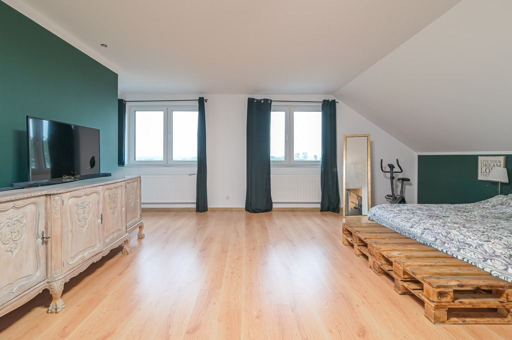 Dom 6 pokojowe na Sprzedaż