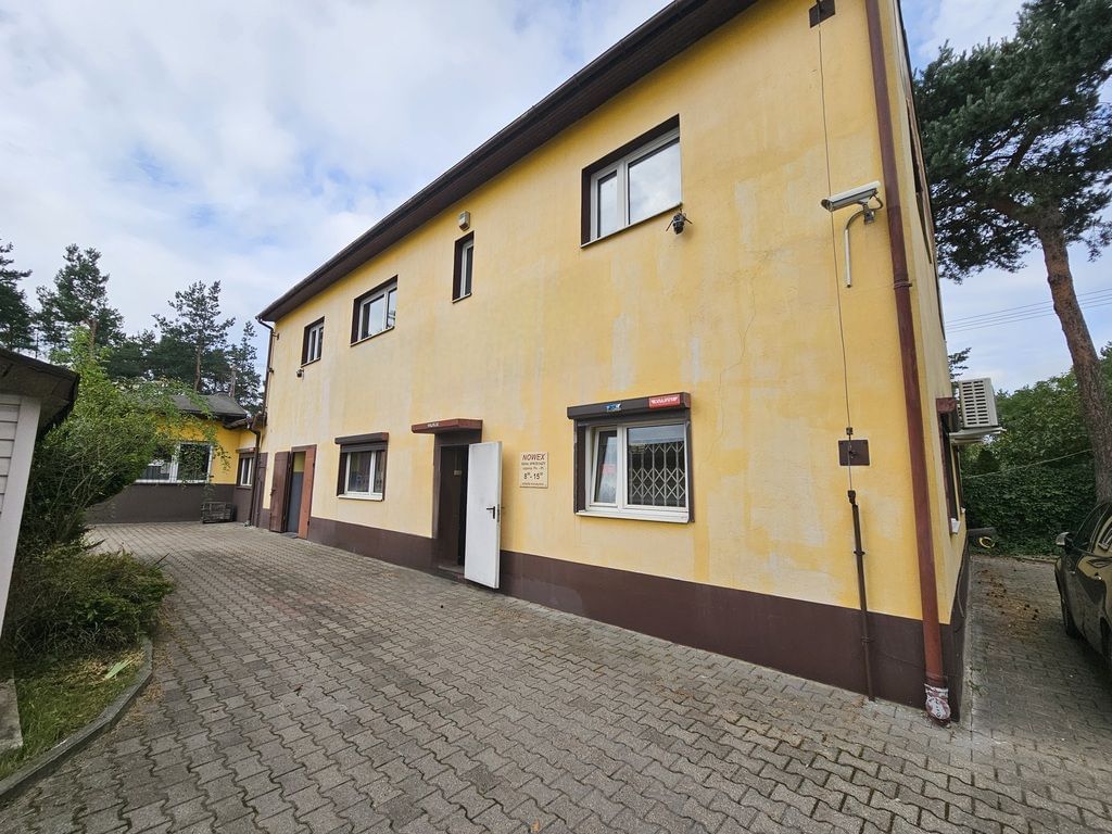 Lokal użytkowy  pokojowe na Sprzedaż
