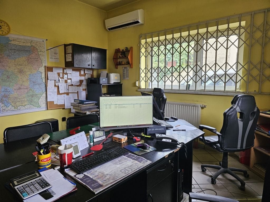 Lokal użytkowy  pokojowe na Sprzedaż