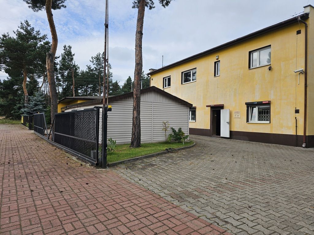 Lokal użytkowy  pokojowe na Sprzedaż