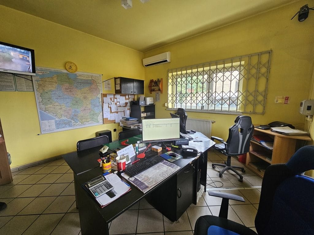 Lokal użytkowy  pokojowe na Sprzedaż