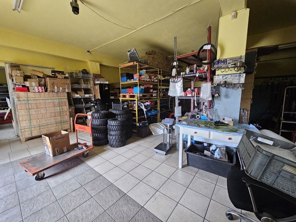 Lokal użytkowy  pokojowe na Sprzedaż