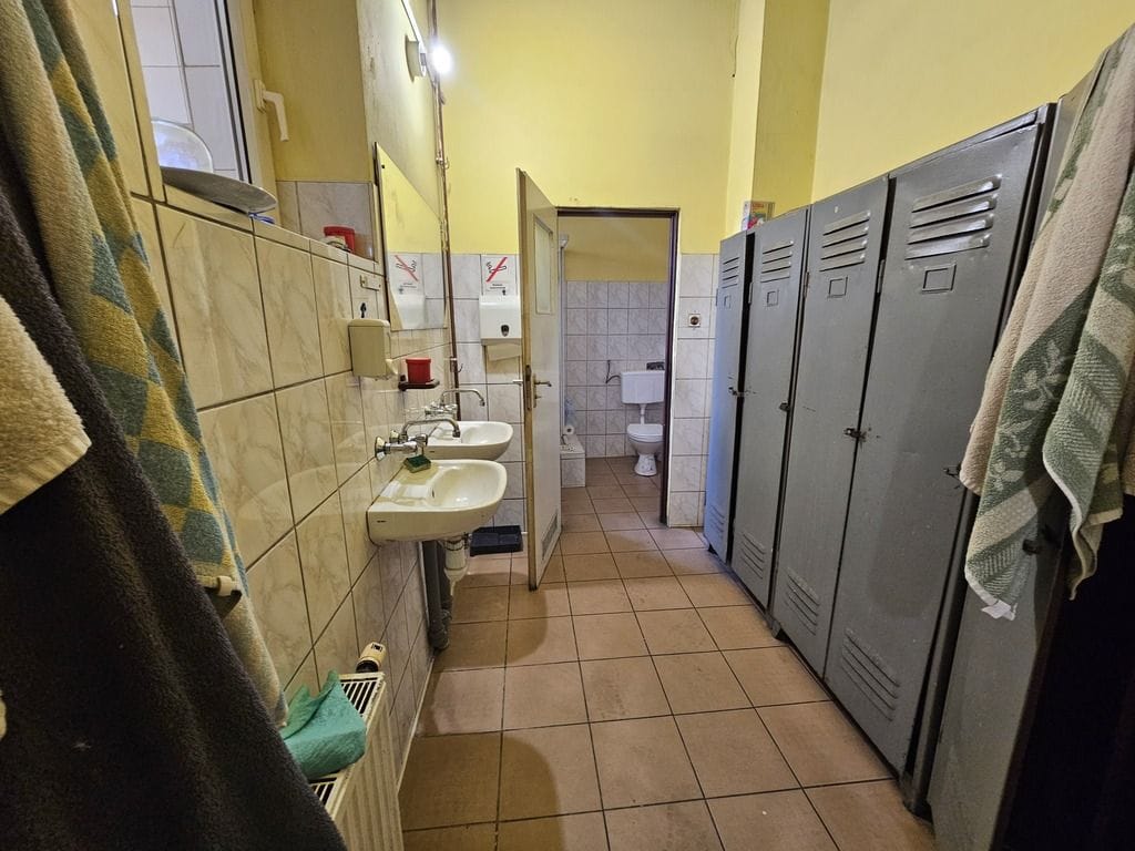 Lokal użytkowy  pokojowe na Sprzedaż