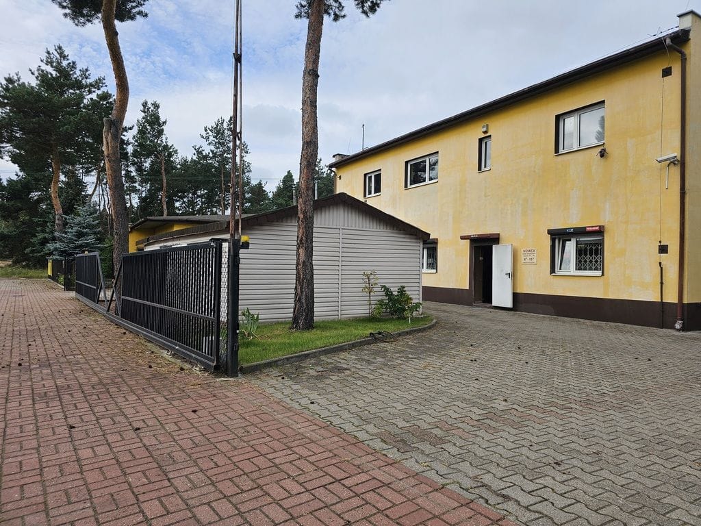 Lokal użytkowy  pokojowe na Sprzedaż