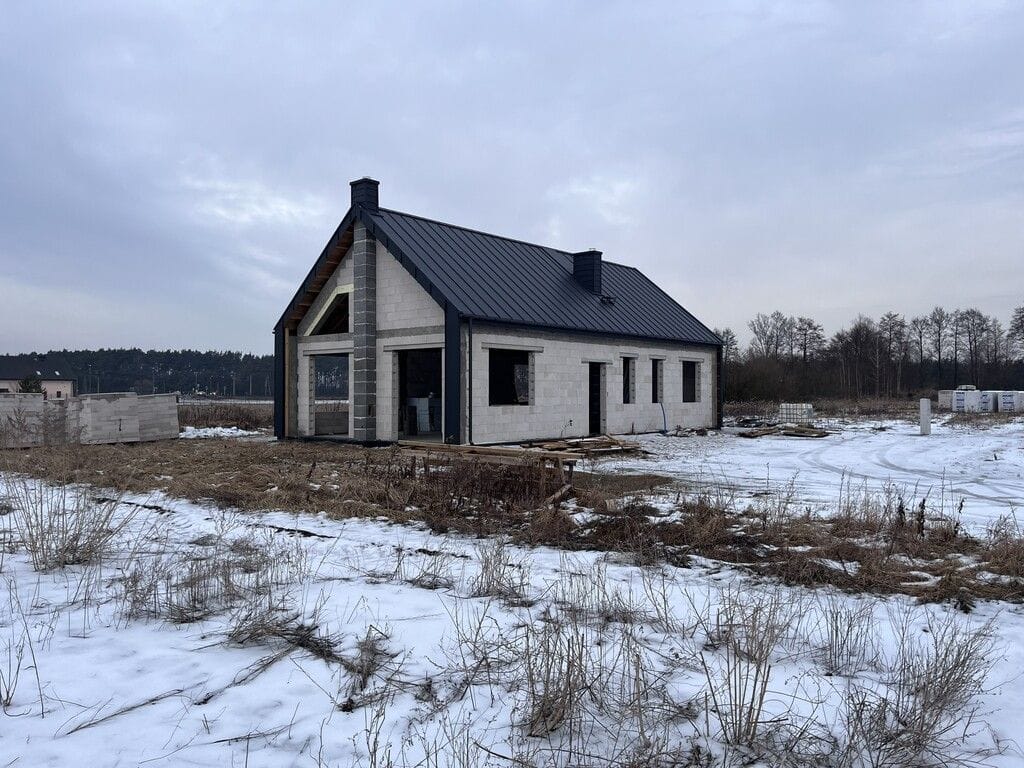 Dom 4 pokojowe na Sprzedaż