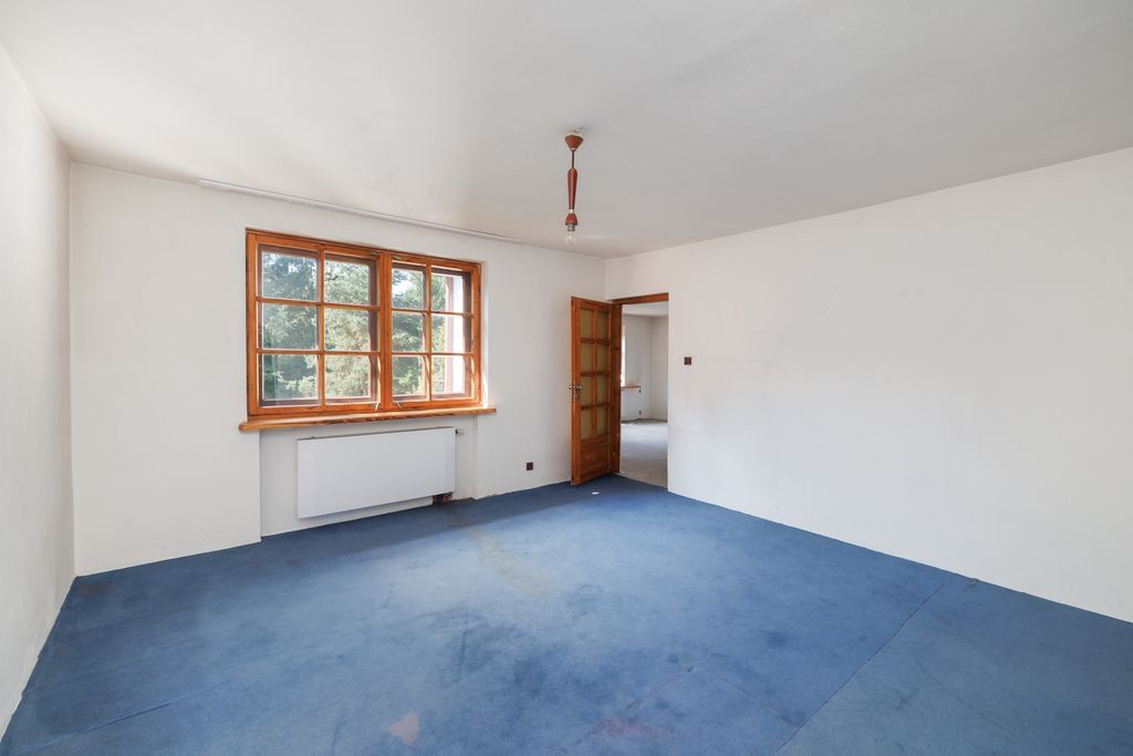 Dom 9 pokojowe na Sprzedaż