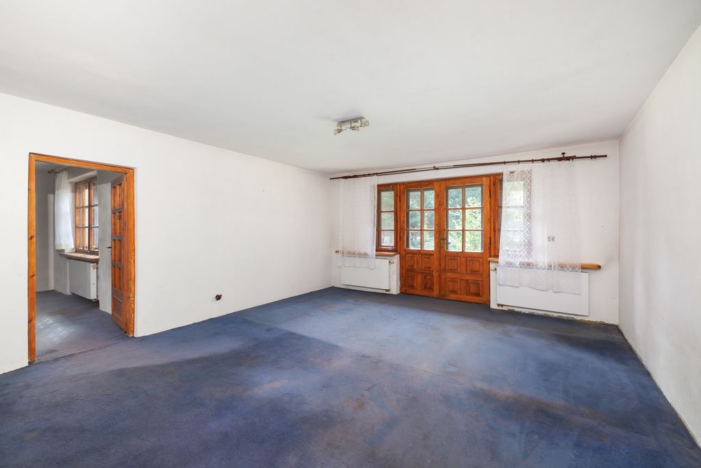 Dom 9 pokojowe na Sprzedaż