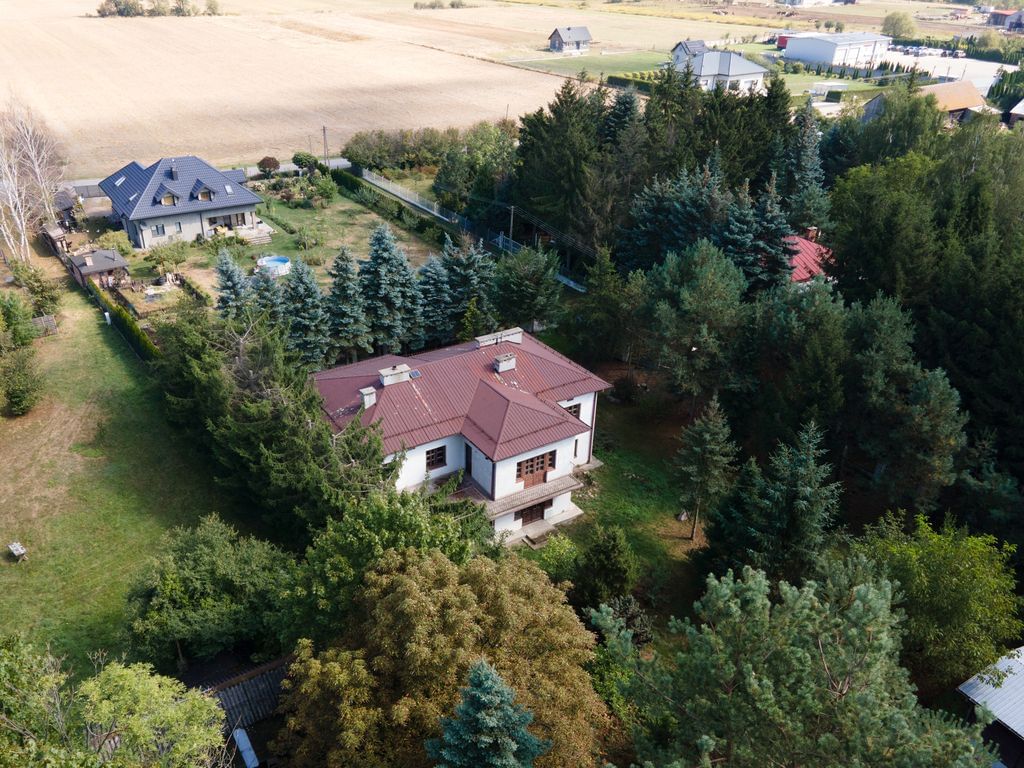 Dom 9 pokojowe na Sprzedaż