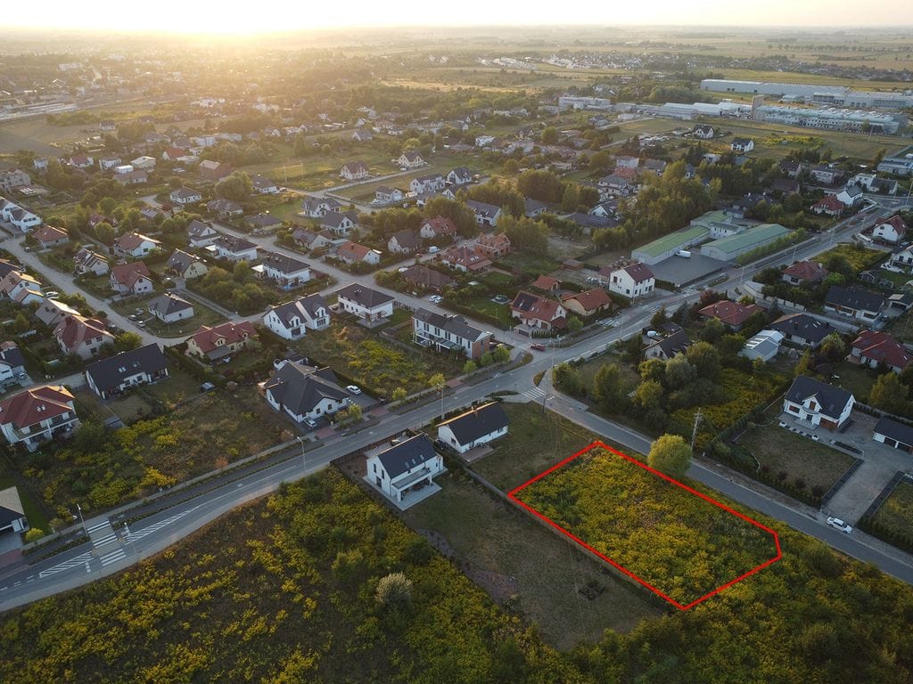 Działka  pokojowe na Sprzedaż