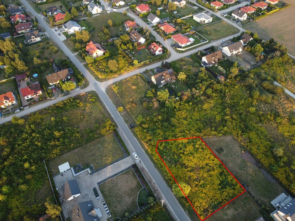 Działka  pokojowe na Sprzedaż