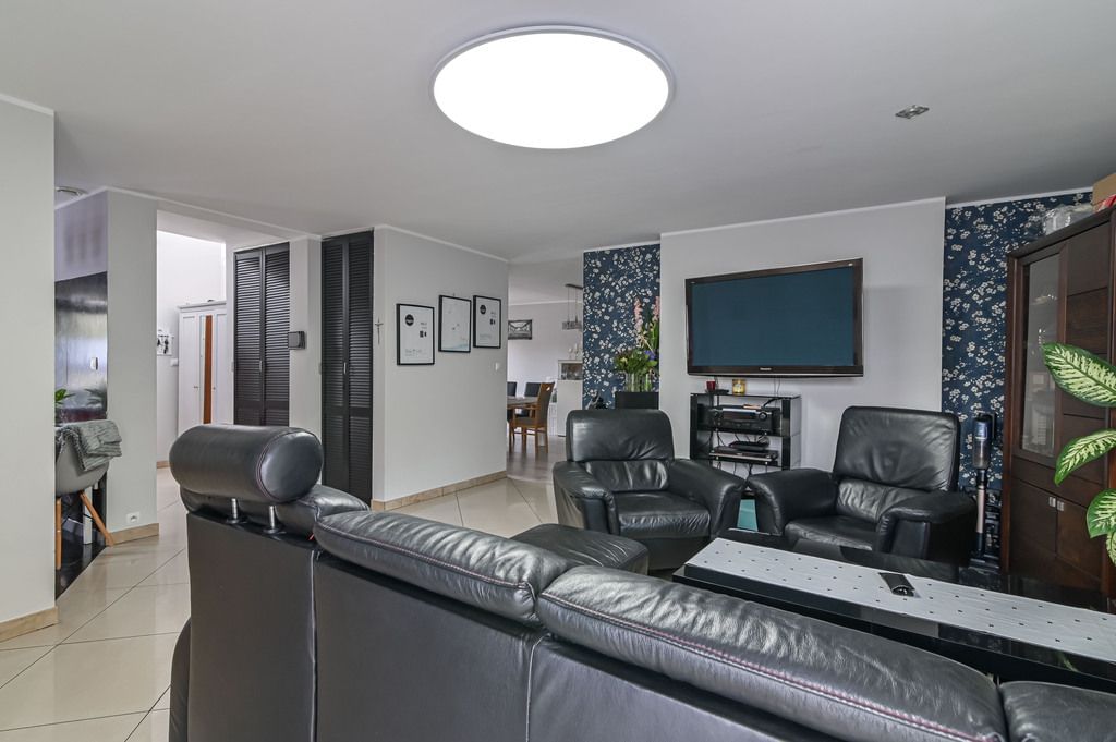 Dom 6 pokojowe na Sprzedaż