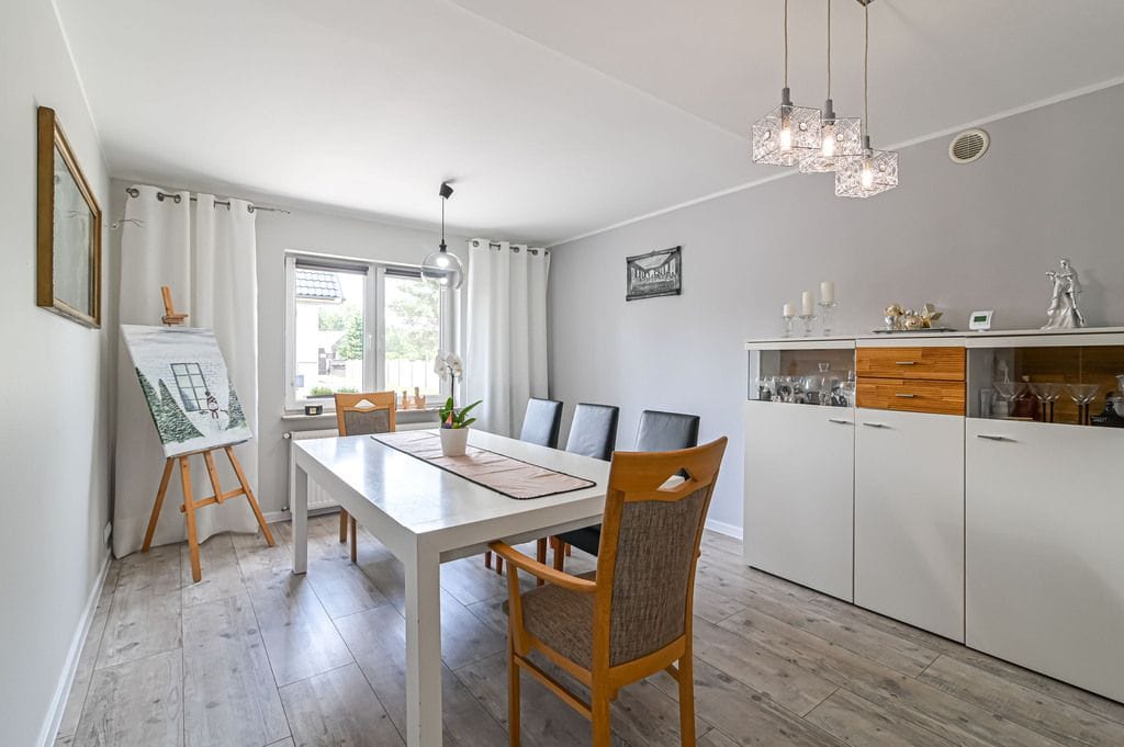 Dom 6 pokojowe na Sprzedaż