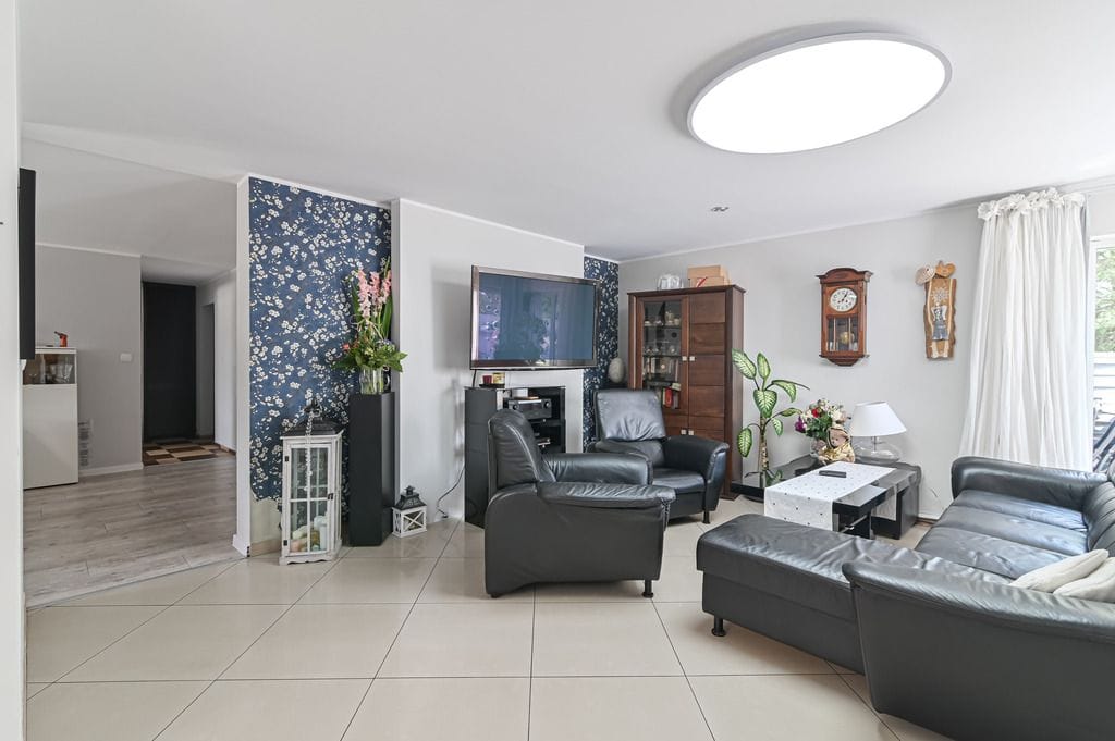 Dom 6 pokojowe na Sprzedaż