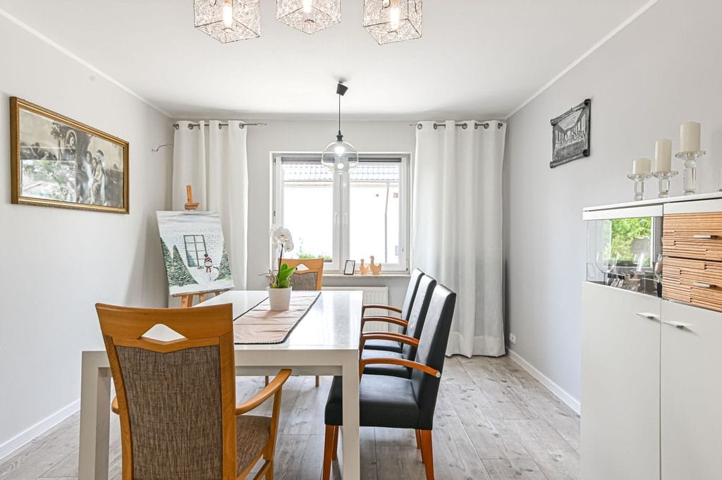 Dom 6 pokojowe na Sprzedaż