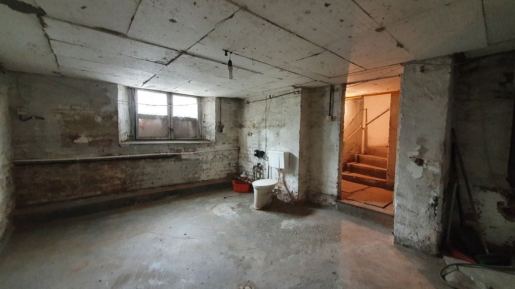 Dom 5 pokojowe na Sprzedaż